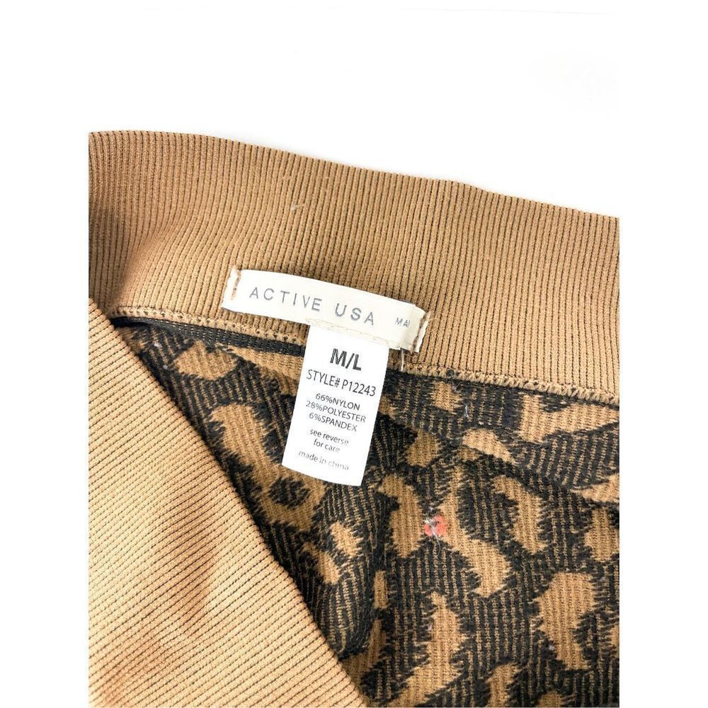 Active USA Leopard‎ Print Ribbed Bike Shorts Size M/L - Picture 2 of 7